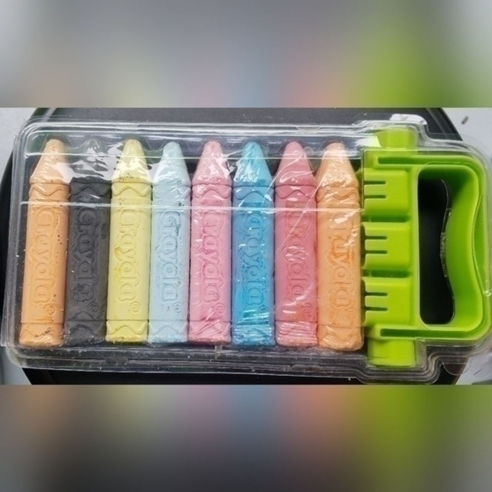 Crayola Jumbo Chalk & Carry Case